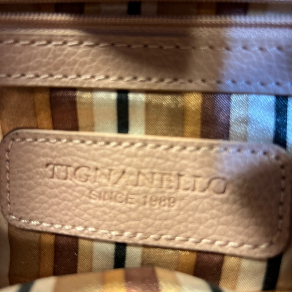 Chic Blush Leather Shoulder Bag - Picture 7 of 8